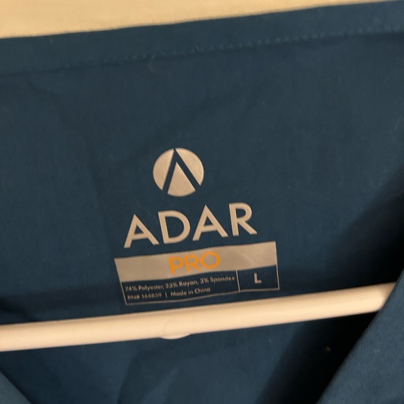 Adar Blue Scrub Top Large - Picture 2 of 2